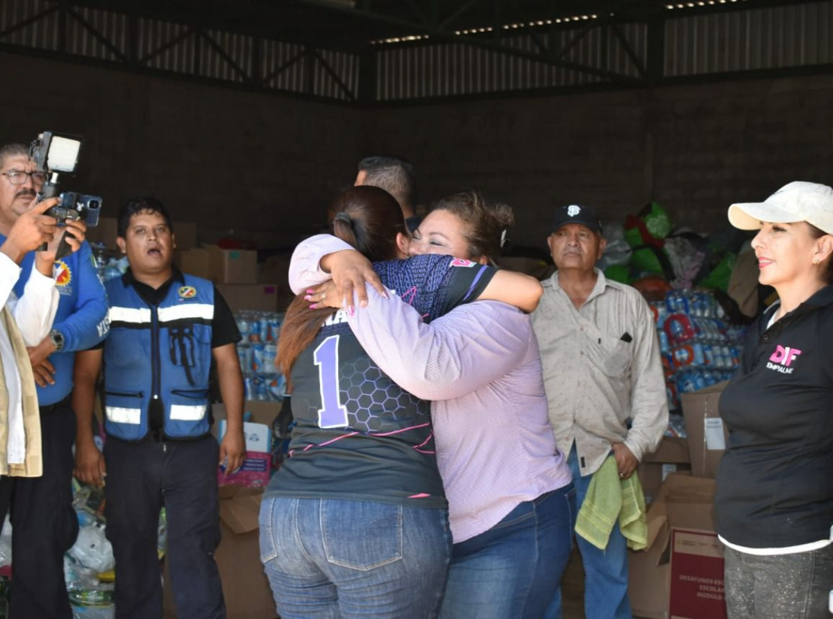 Familias de Empalme y Guaymas reciben víveres de navojoenses